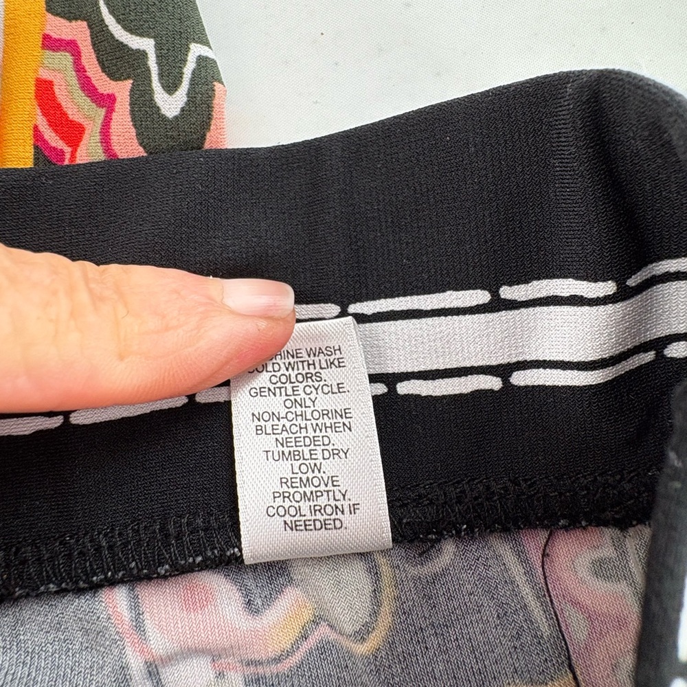Women’s Wide-Leg Black Striped Pants with Floral Side Panels Size 18/20 - Picture 6 of 10